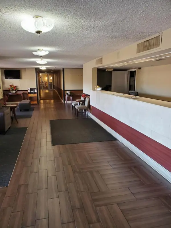Jackson Hotel & Convention Center 7