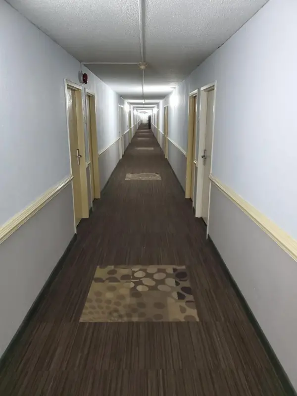Jackson Hotel & Convention Center 8